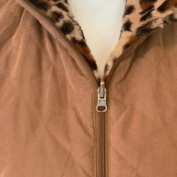 Animal Print Reversible Vest - Picture 4 of 4